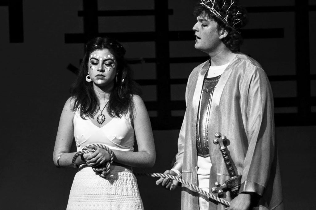 logan_antigone (1)
